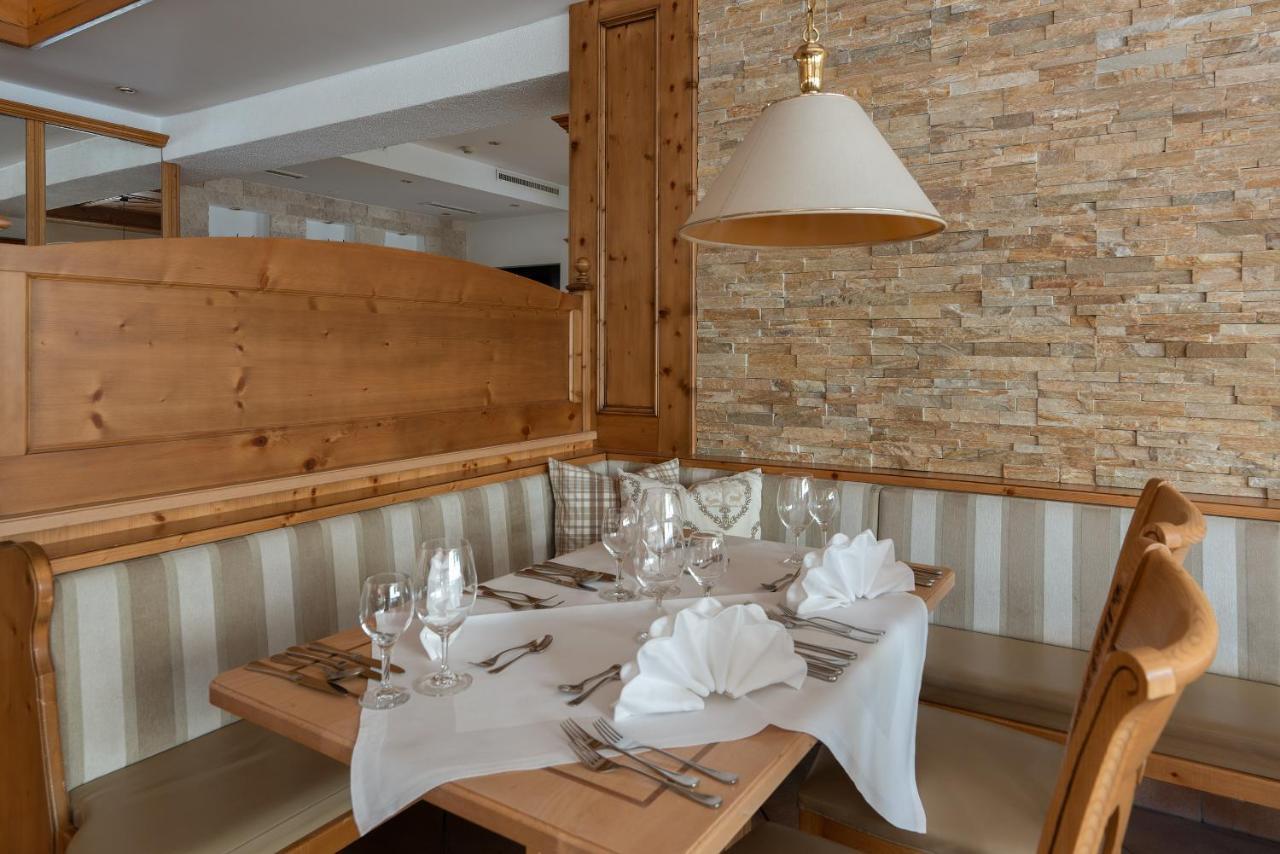 Hotel Central Seefeld in Tirol Exteriör bild