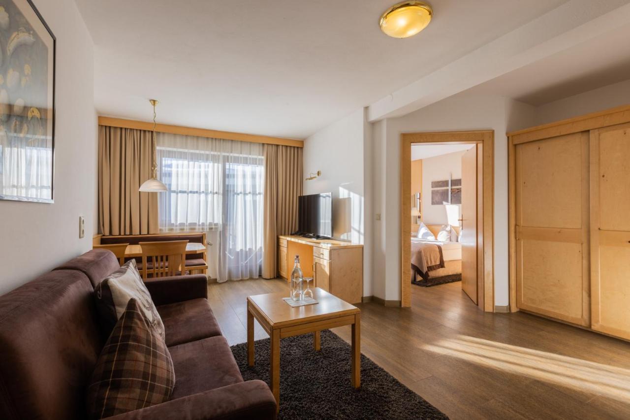Hotel Central Seefeld in Tirol Exteriör bild