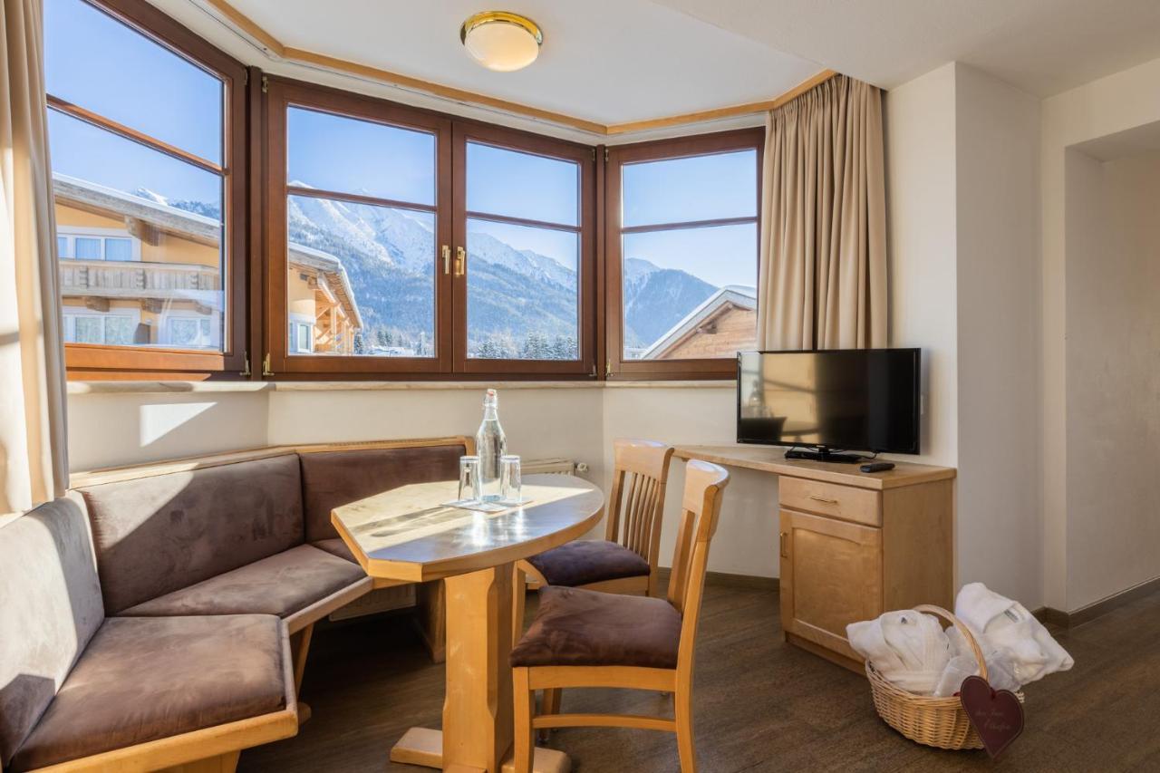 Hotel Central Seefeld in Tirol Exteriör bild