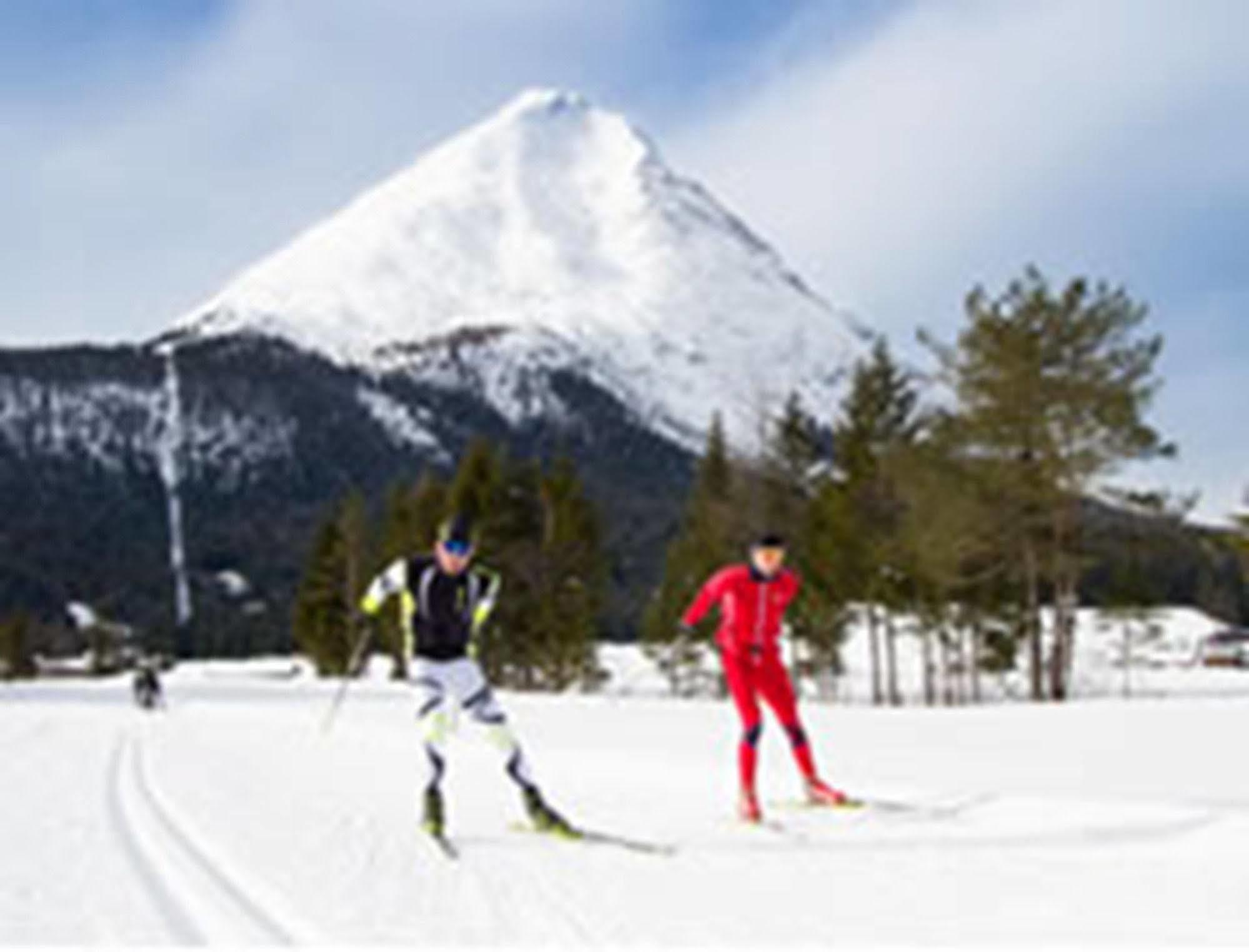 Hotel Central Seefeld in Tirol Exteriör bild
